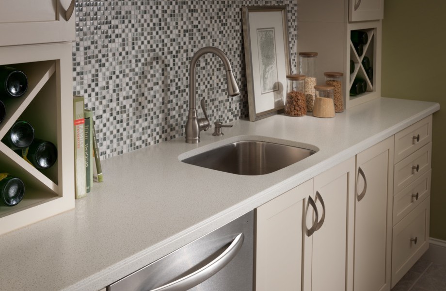 758 Bianco Mineral Everform® Solid Surface